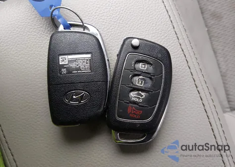 2015 Hyundai Sonata Se z USA, uszkodzony, nr VIN 5NPE24AF0FH031531